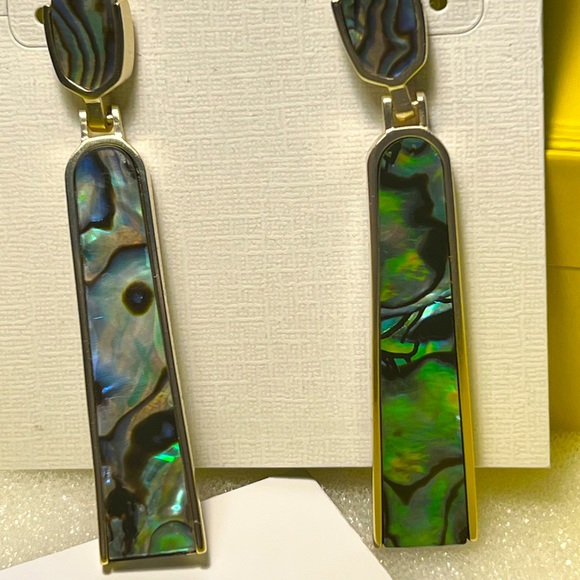 NWT Kendra Scott Carson Earrings Abalone & Yellow Gold Rare & Retired Beautiful! - Picture 7 of 7